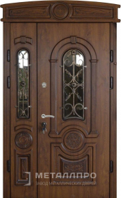Дверь металлическая «Парадная дверь №402» с внешней стороны Массив дуба