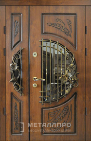 Дверь металлическая «Парадная дверь №72» с внешней стороны Массив дуба