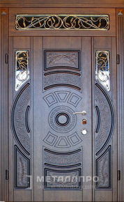 Дверь металлическая «Парадная дверь №121» с внешней стороны Массив дуба
