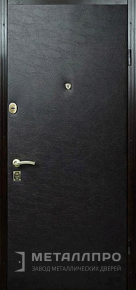 Дверь металлическая «Винилискожа №1» с внешней стороны Винилискожа