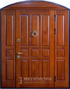 Дверь металлическая «Парадная дверь №64» с внешней стороны Массив дуба