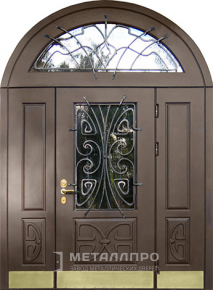 Дверь металлическая «Парадная дверь №32» с внешней стороны Массив дуба