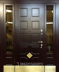 Дверь металлическая «Парадная дверь №70» с внешней стороны Массив дуба