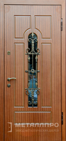 Дверь металлическая «Дверь с ковкой №19» с внешней стороны МДФ ПВХ