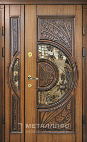 Дверь металлическая «Парадная дверь №80» с внешней стороны Массив дуба