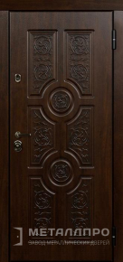 Фото внешней стороны двери «МеталлПро МДФ №330» с отделкой МДФ ПВХ