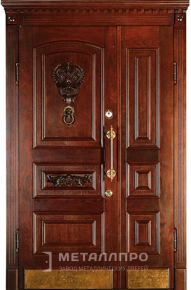Дверь металлическая «Парадная дверь №30» с внешней стороны Массив дуба