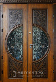 Дверь металлическая «Парадная дверь №101» с внешней стороны Массив дуба