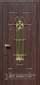 Фото внешней стороны двери «МеталлПро Уличная входная дверь с МДФ со стеклом и ковкой в частный дом №2» с отделкой МДФ ПВХ