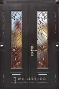 Дверь металлическая «Парадная дверь №352» с внешней стороны Массив дуба