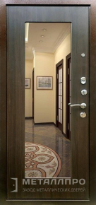 Дверь металлическая «С зеркалом №50» с внутренней стороны МДФ ПВХ