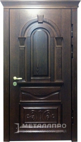 Дверь металлическая «Парадная дверь №68» с внешней стороны Массив дуба