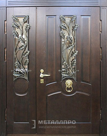 Фото внешней стороны двери «Парадная дверь №112» c отделкой Массив дуба