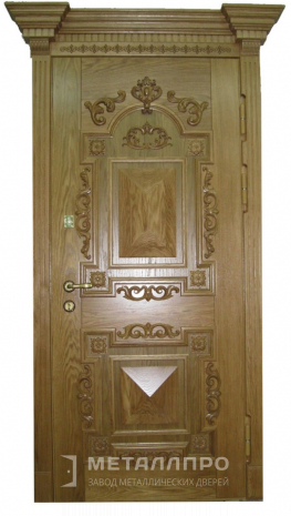 Фото внешней стороны двери «Парадная дверь №58» c отделкой Массив дуба