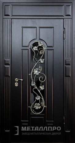 Фото внешней стороны двери «Парадная дверь №51» c отделкой Массив дуба