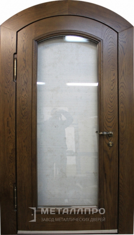 Фото внешней стороны двери «Парадная дверь №65» c отделкой Массив дуба