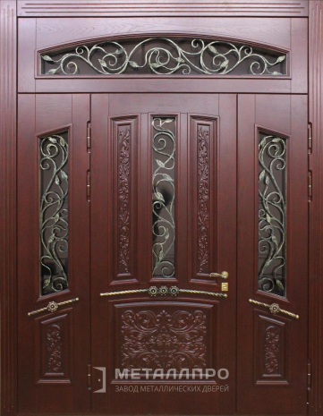 Фото внешней стороны двери «Парадная дверь №328» c отделкой Массив дуба