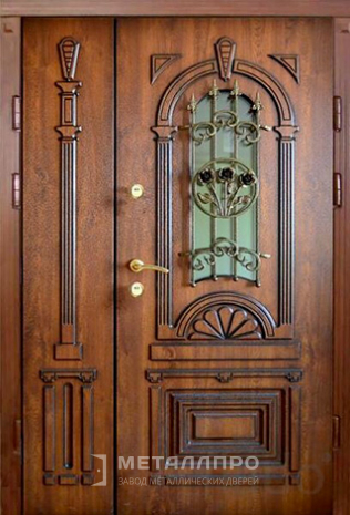 Фото внешней стороны двери «Парадная двустворчатая дверь в дом» c отделкой Массив дуба