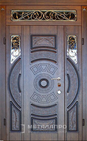 Фото внешней стороны двери «Парадная дверь №121» c отделкой Массив дуба