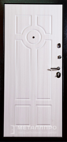 Фото внутренней стороны двери «Дверь с ковкой №18» c отделкой МДФ ПВХ