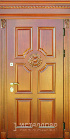 Фото внешней стороны двери «Парадная дверь №2» c отделкой Массив дуба