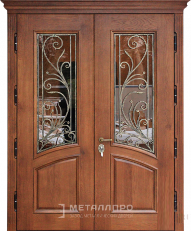 Фото внешней стороны двери «Парадная дверь №330» c отделкой Массив дуба
