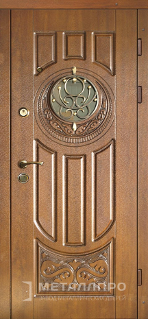 Фото внешней стороны двери «Парадная дверь №369» c отделкой Массив дуба