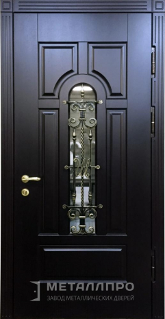 Фото внешней стороны двери «Парадная дверь №336» c отделкой Массив дуба