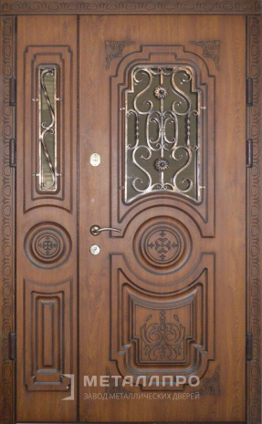 Фото внешней стороны двери «Парадная дверь №331» c отделкой Массив дуба