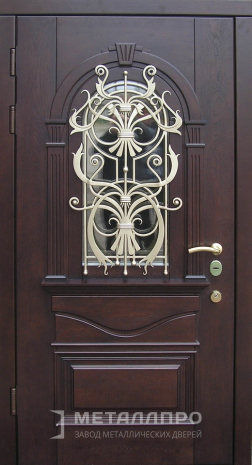 Фото внешней стороны двери «Парадная дверь №52» c отделкой Массив дуба