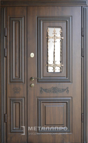 Фото внешней стороны двери «Парадная дверь №342» c отделкой Массив дуба