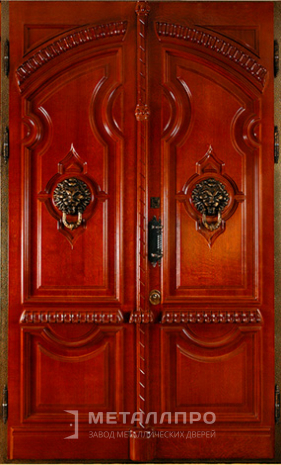 Фото внешней стороны двери «Парадная дверь №25» c отделкой Массив дуба