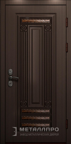 Фото внешней стороны двери «Парадная дверь №401» c отделкой Массив дуба