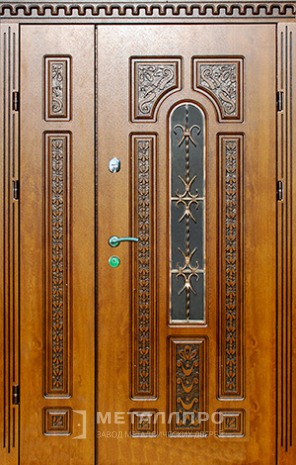 Фото внешней стороны двери «Парадная дверь №105» c отделкой Массив дуба