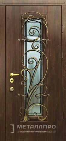 Фото внешней стороны двери «Дверь с ковкой №17» c отделкой МДФ ПВХ