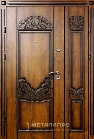 Фото внешней стороны двери «Парадная дверь №100» c отделкой Массив дуба