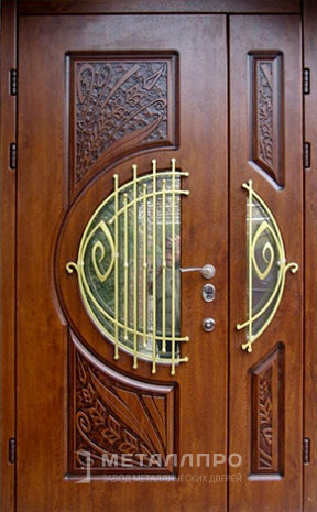 Фото внешней стороны двери «Парадная дверь №115» c отделкой Массив дуба